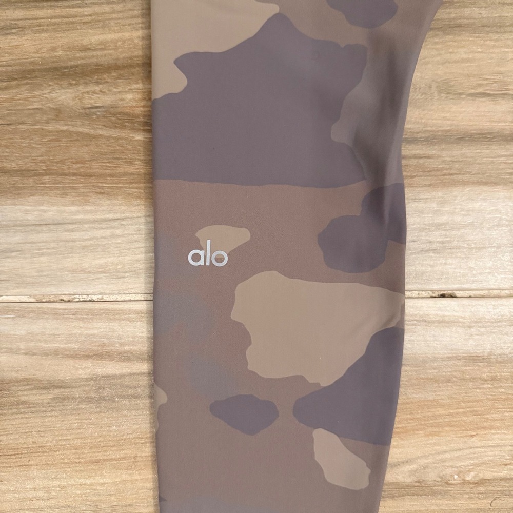 Alo Yoga High-Waist Vapor Leggings Dusk Camo Brown Purple Size Medium Activewear - Picture 4 of 6